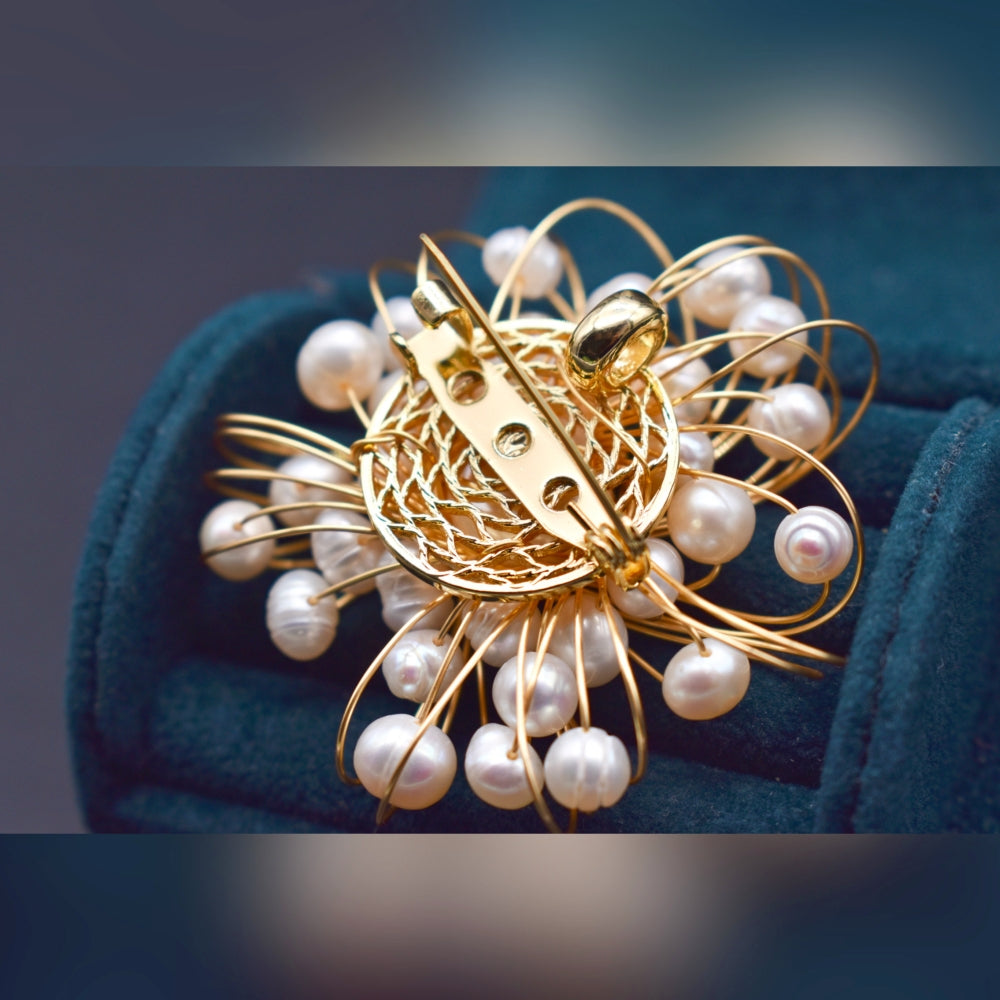Collector's Freshwater Pearl and Gold Wiring Brooch - Pearl Burst