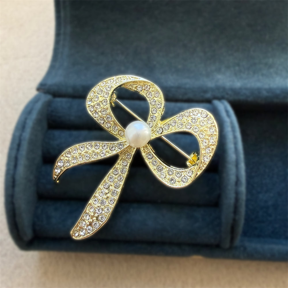 Freshwater Pearl Brooch - Bow - Akuna Pearls
