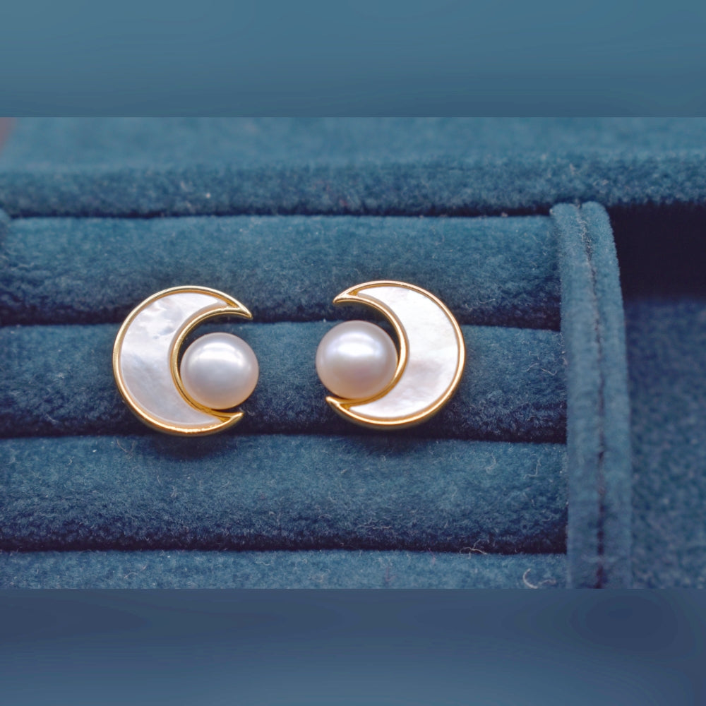 Freshwater Pearl Necklace, Earrings and Ring Gift Set - Gilda - Akuna Pearls