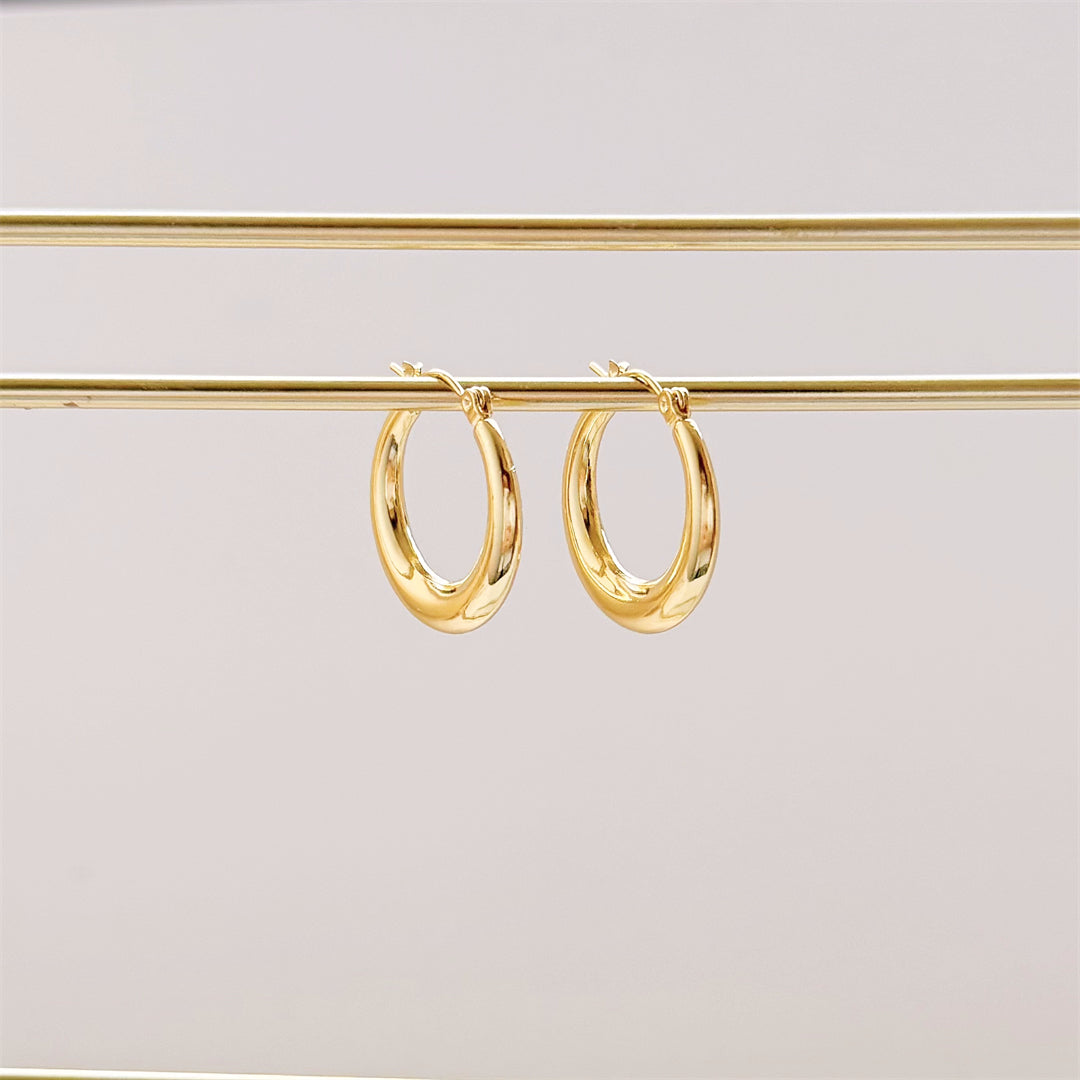 Minimal Titanium Waterproof Hoop Earrings - Small Plain Hoop - Akuna Pearls