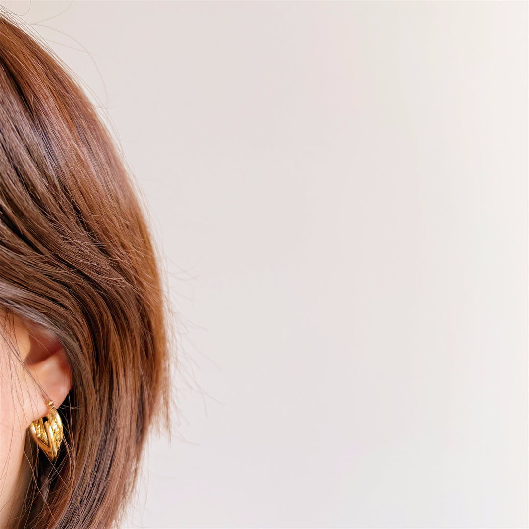 Minimal Titanium Waterproof Hoop Earrings - Small Twist Hoop Triple - Akuna Pearls