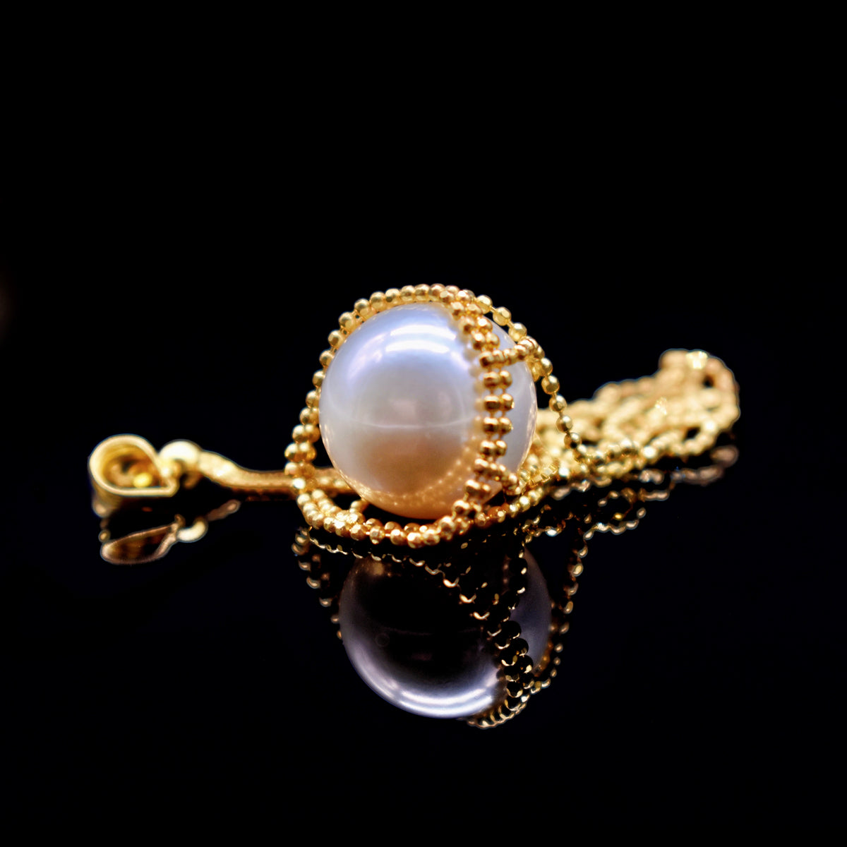 Freshwater Pearl Pendant - Alumuna - Akuna Pearls