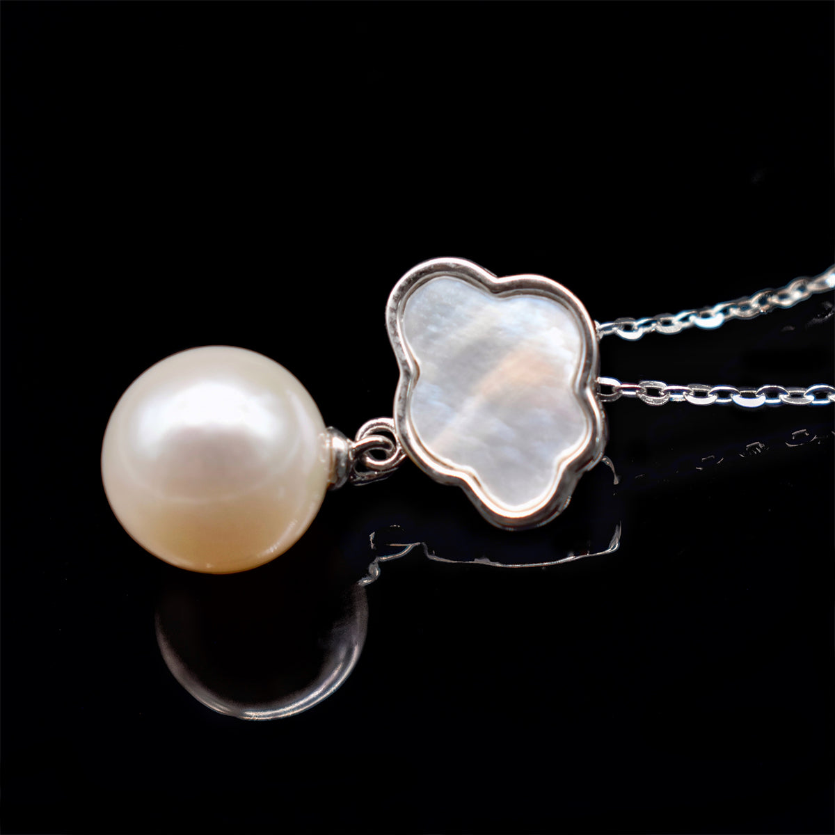 Freshwater Pearl Pendant Necklace - Cloud - Akuna Pearls