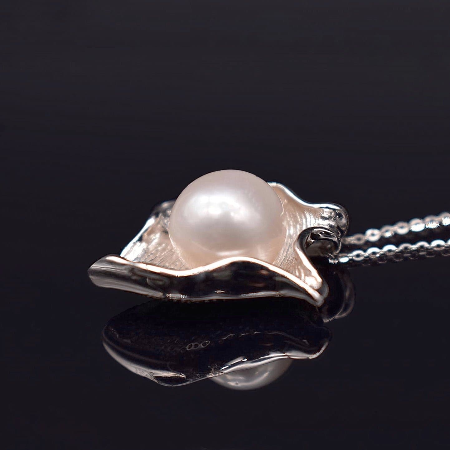 Freshwater Pearl Pendant - Dew - Akuna Pearls