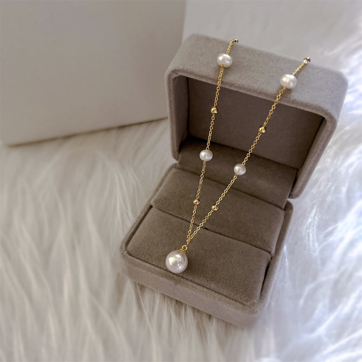 Freshwater Pearl Station Necklace - Lonore - Akuna Pearls