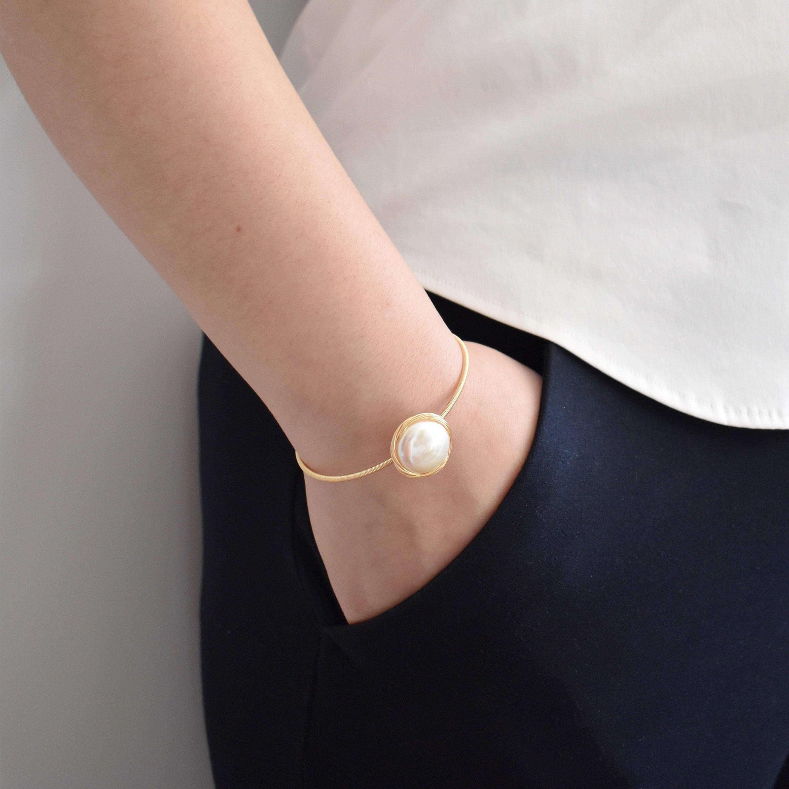 Baroque Pearl Bangle - Gold Edge - Akuna Pearls