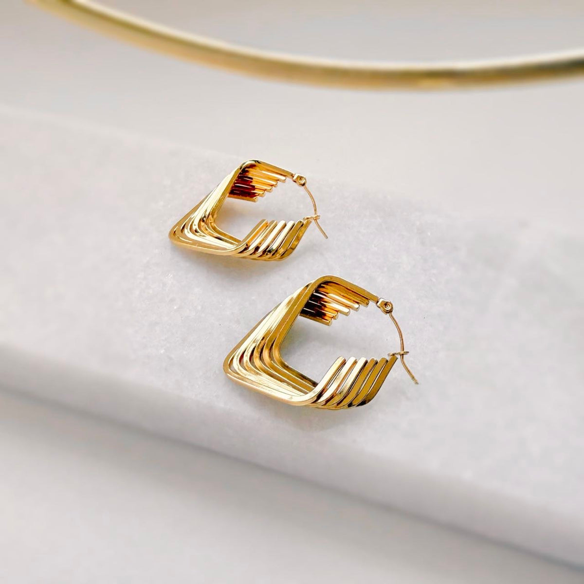 Minimal Titanium Waterproof Hoop Earrings - Chunky Lines Plain - Akuna Pearls