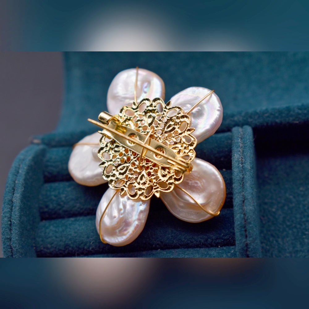 Collector's Freshwater Pearl Brooch - Baroque Pearl Sandwort