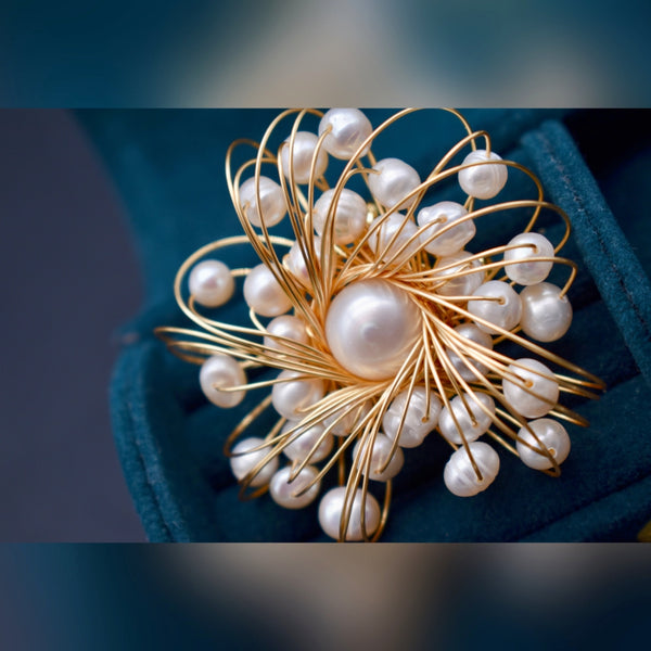 Collector's Freshwater Pearl and Gold Wiring Brooch - Pearl Burst