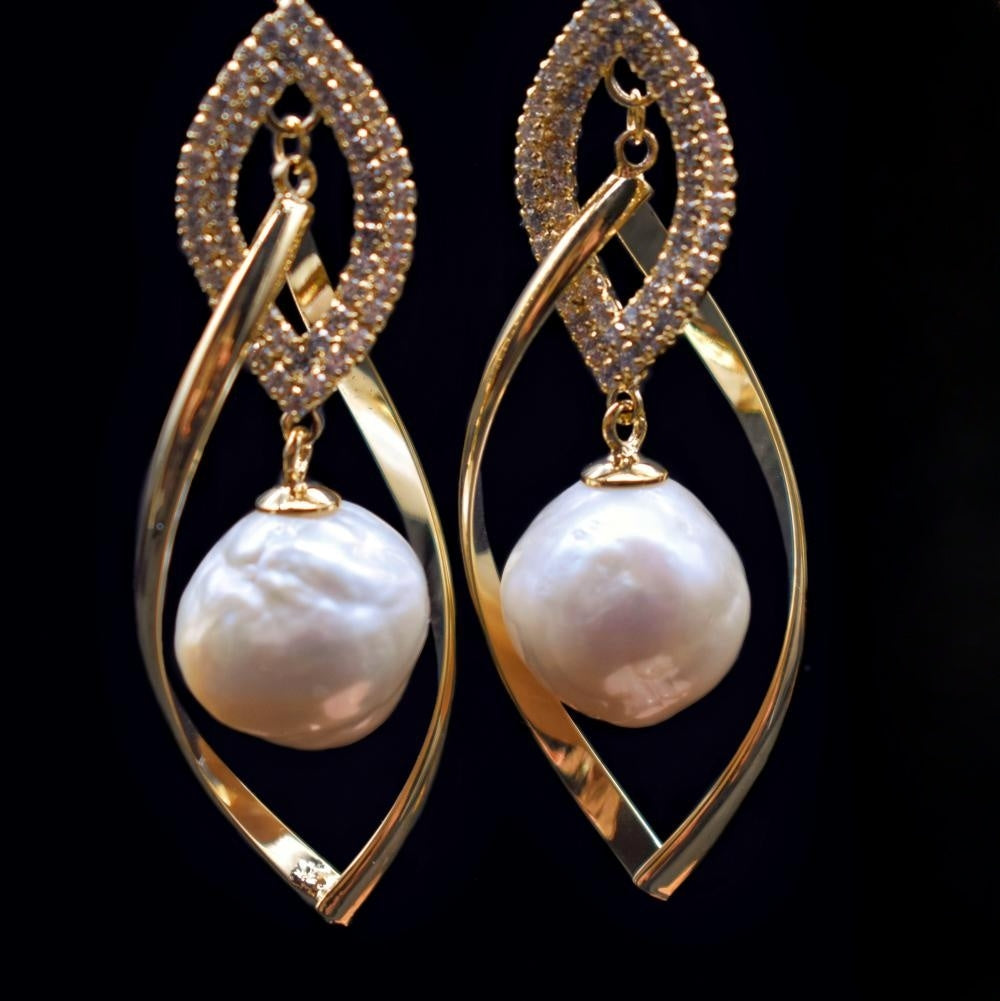 Freshwater Pearl Hook Earrings - Eugenie - Akuna Pearls