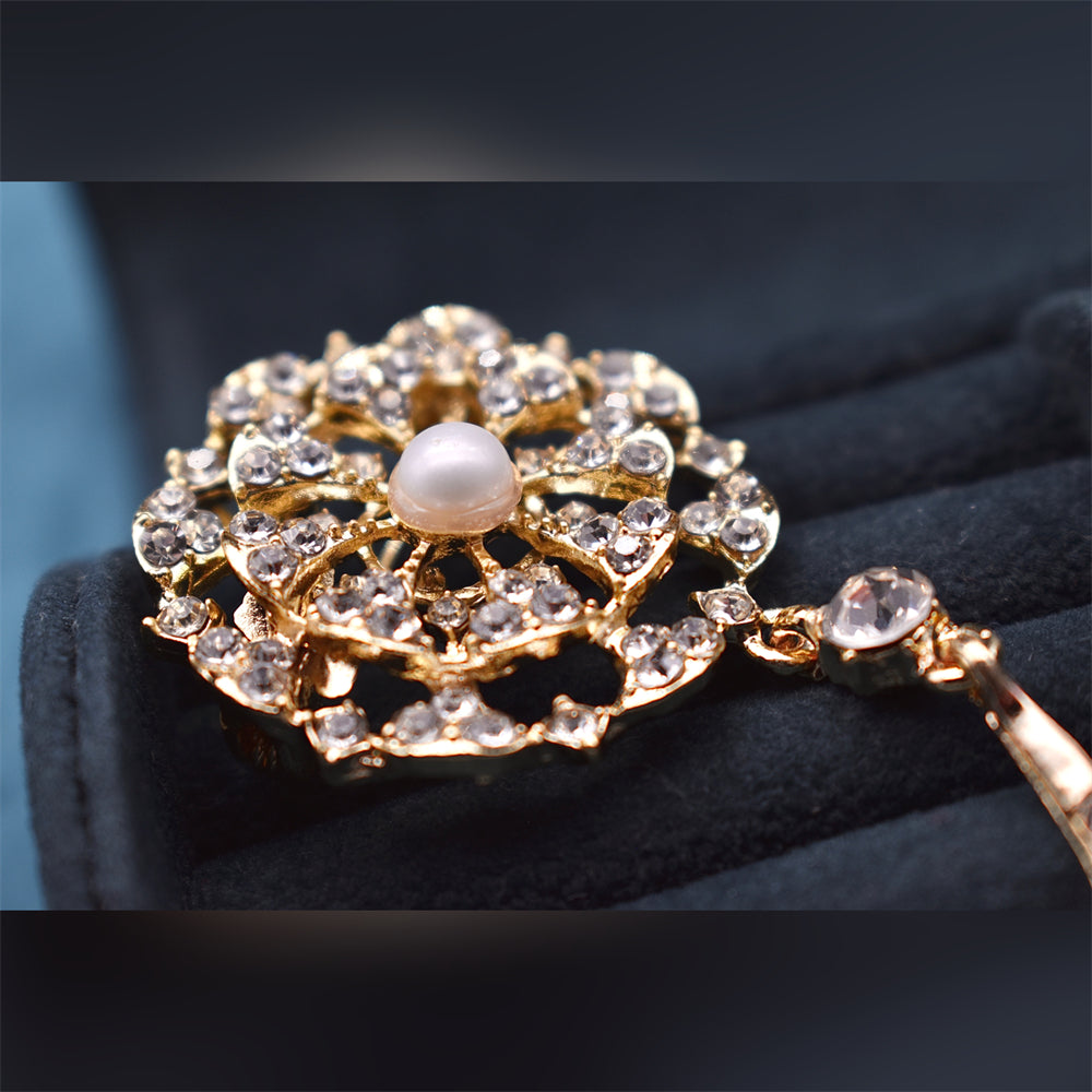 Freshwater Pearl Brooch - Celeste Radiance - Akuna Pearls
