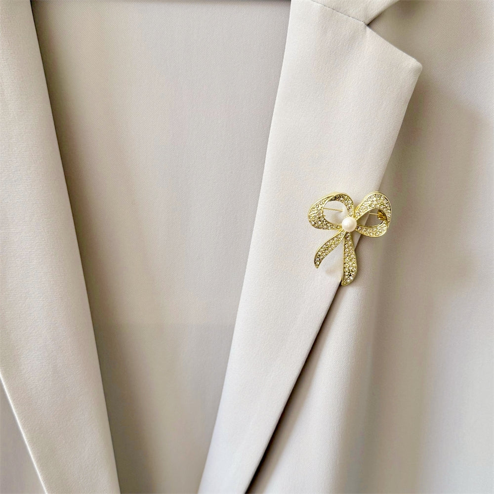 Freshwater Pearl Brooch - Bow - Akuna Pearls