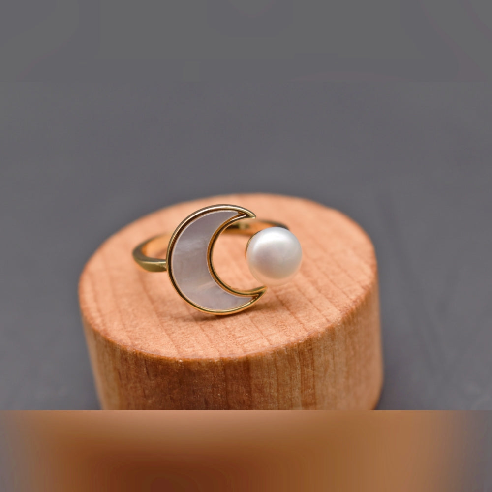 Freshwater Pearl Necklace, Earrings and Ring Gift Set - Gilda - Akuna Pearls