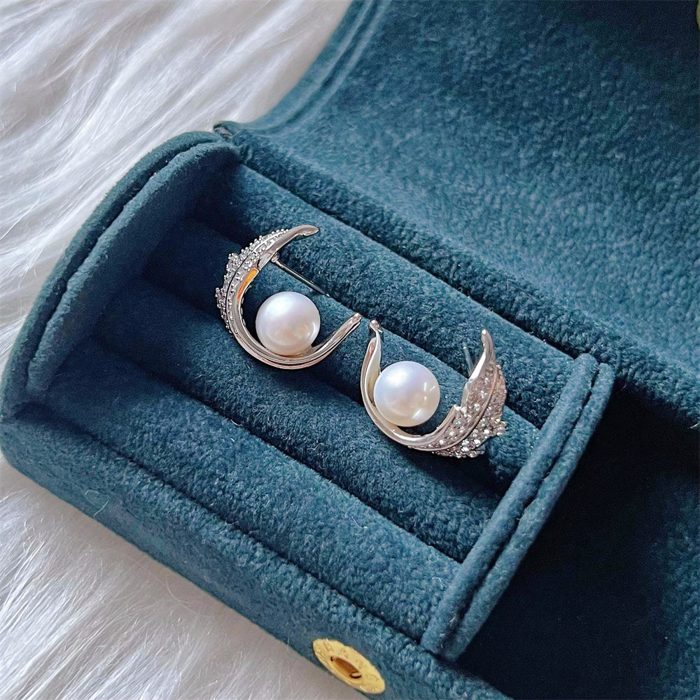 MUKTANK x SUN HUNTER Round Freshwater Pearl Stud Earrings