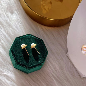 Freshwater Pearl Stud Earrings - Helia - Akuna Pearls