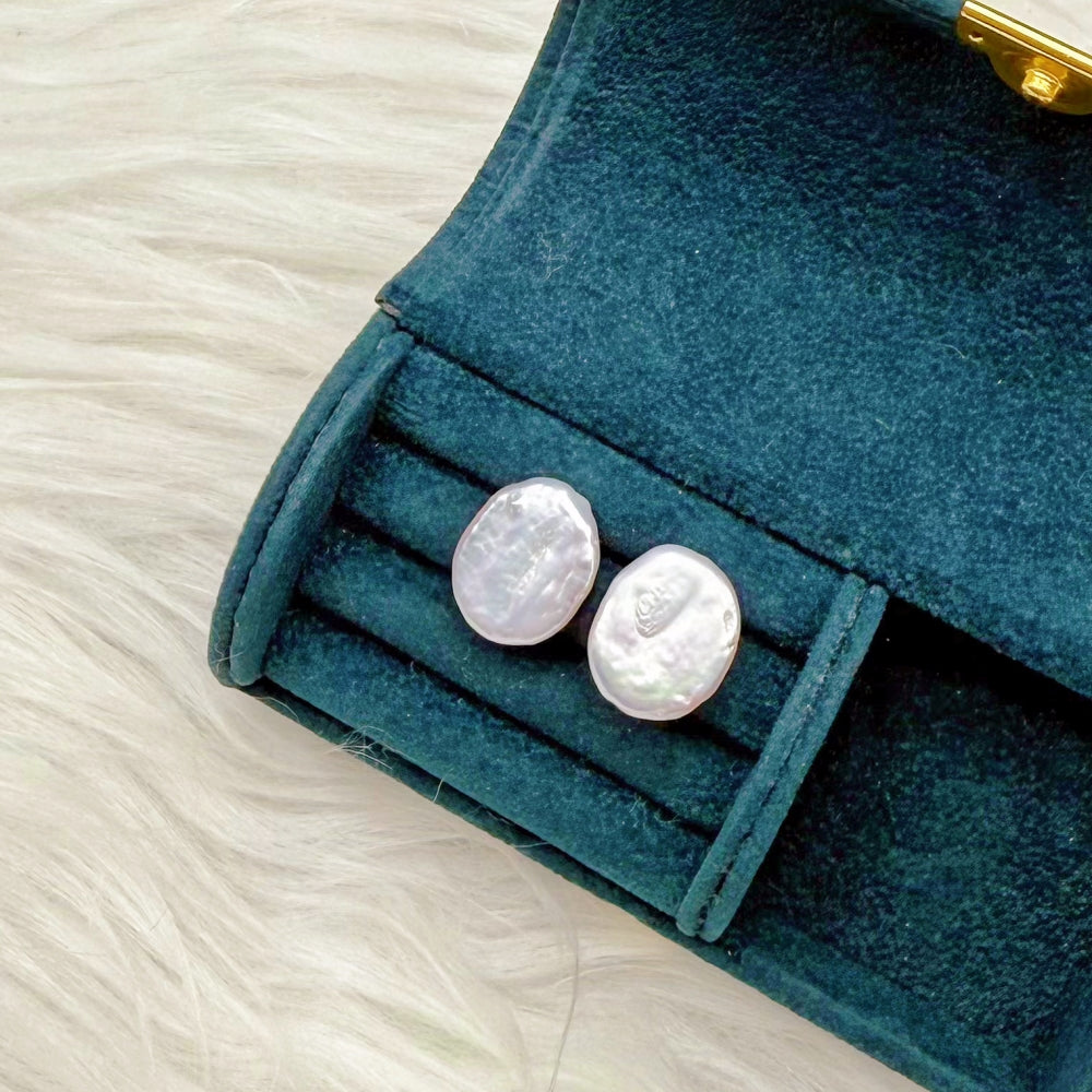 Square-shaped Freshwater Pearl Stud Earrings - Zoe - Akuna Pearls