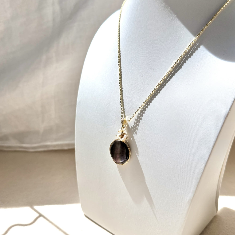 Tahitian Pearl Shell Pendant Necklace - Samantha