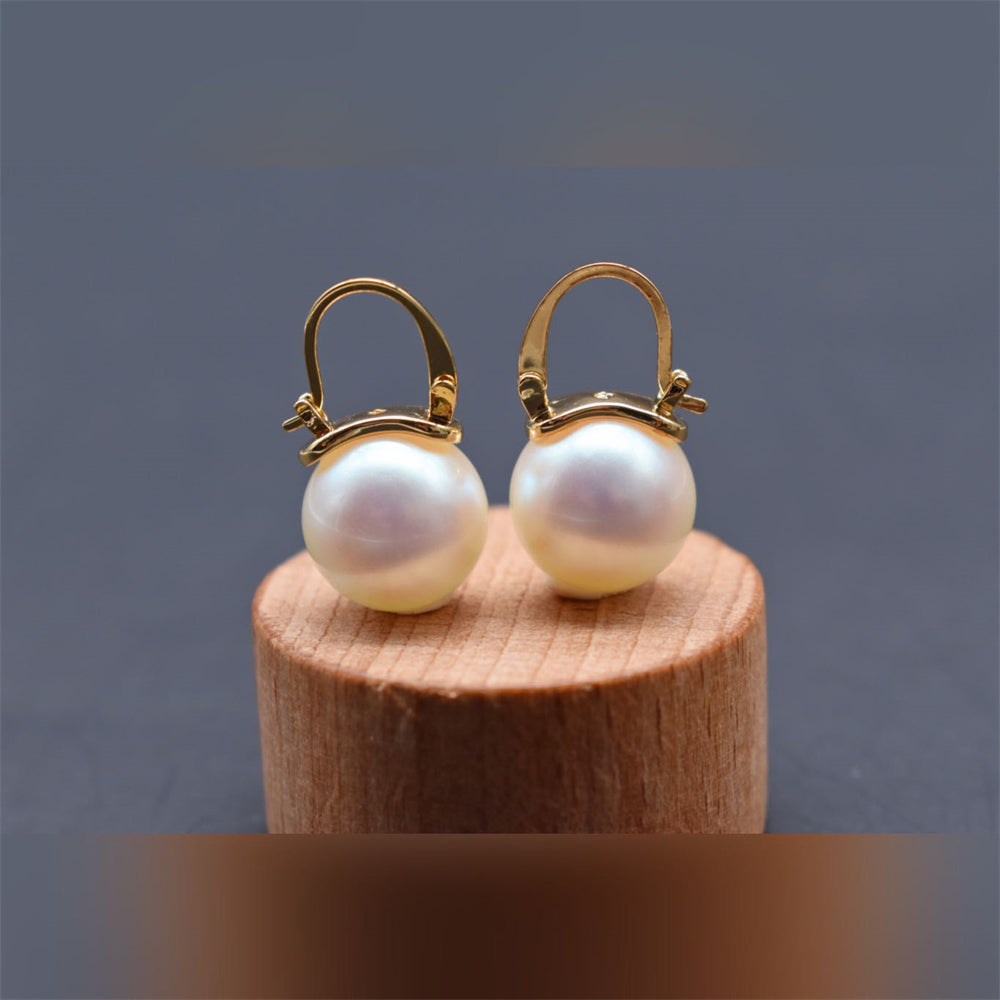 Shell Pearl Huggie Earrings - Lisa - Akuna Pearls