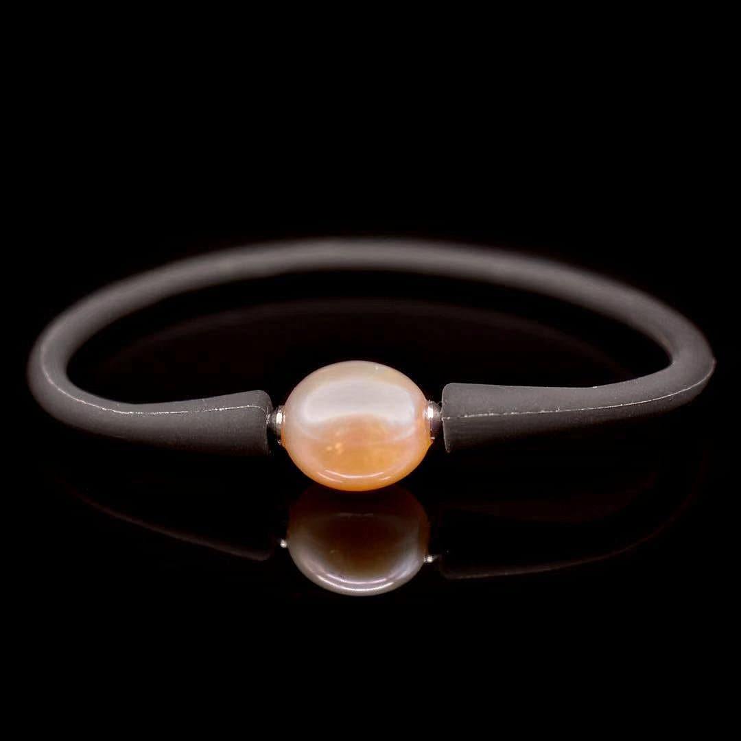 Freshwater Pearl Silicon Bracelet - Willa Oval - Akuna Pearls