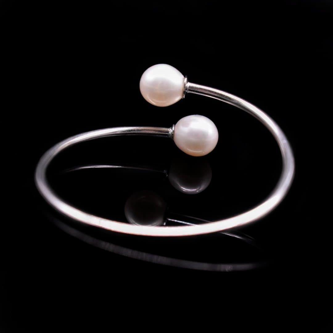 Freshwater Pearl Bangle - Ultimate I - Akuna Pearls