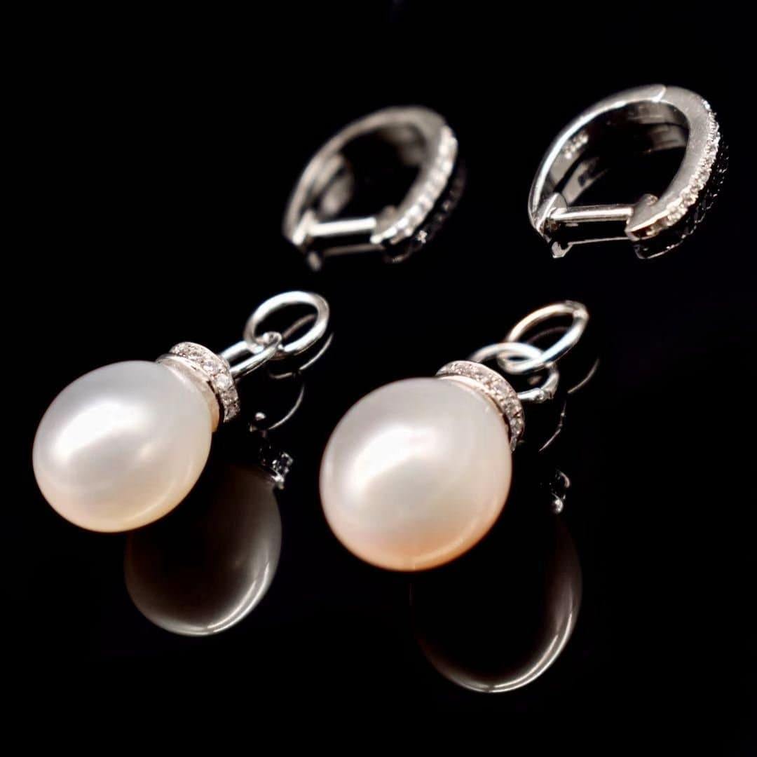 Freshwater Pearl Hoop Earrings - Agnes - Akuna Pearls