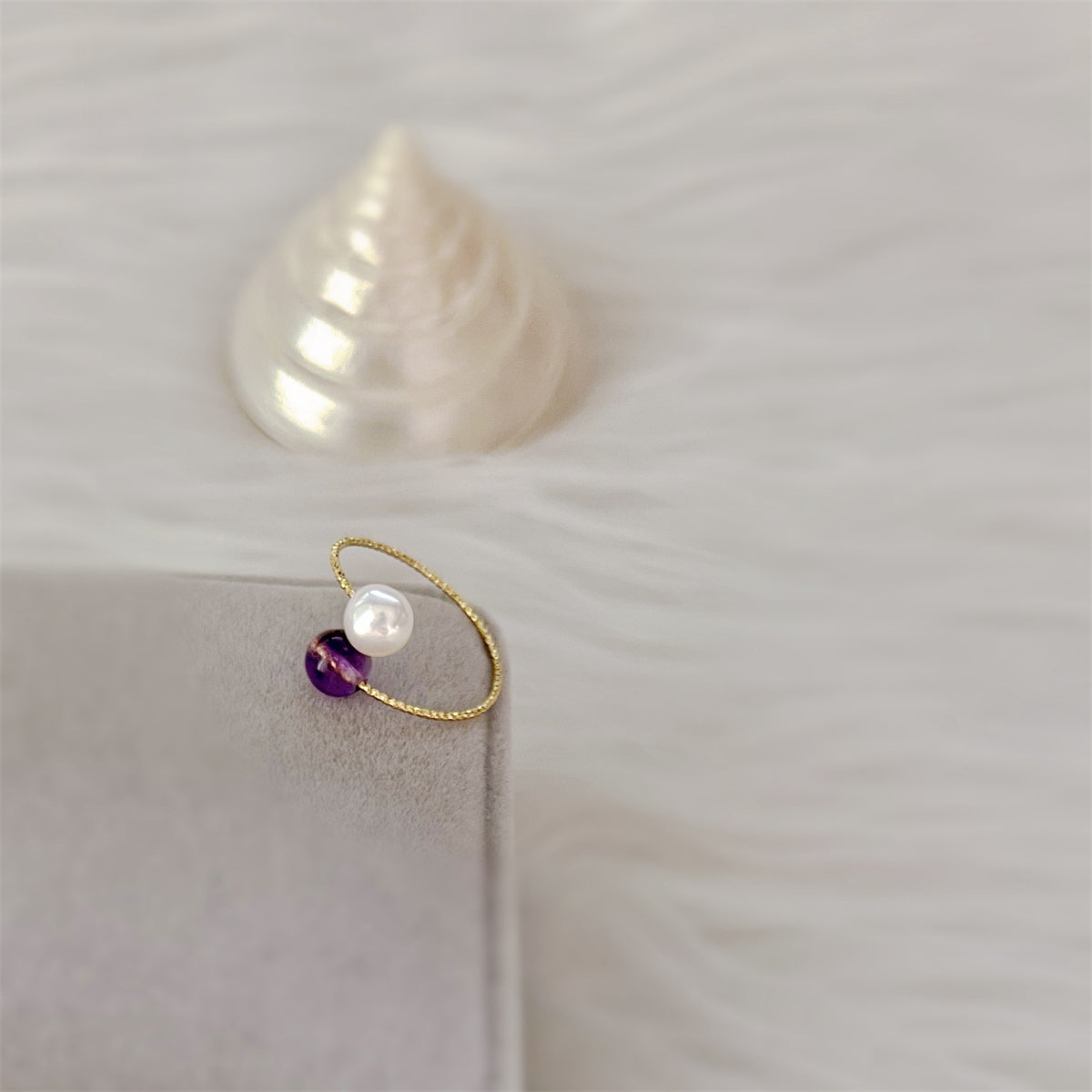 Freshwater Pearl with Amethyst Ring - Fine - Akuna Pearls