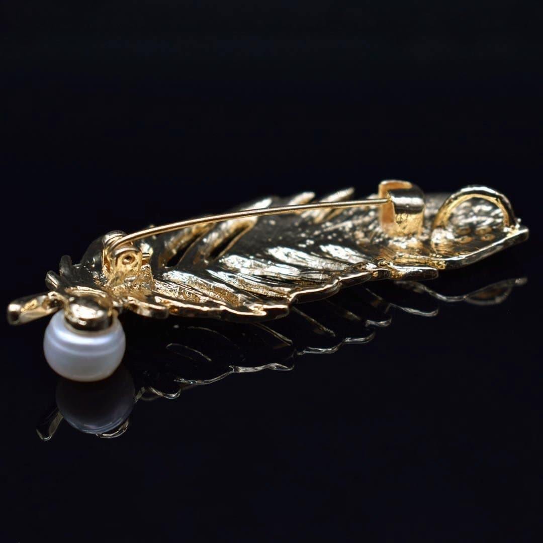 Freshwater Pearl Brooch - Feather - Akuna Pearls