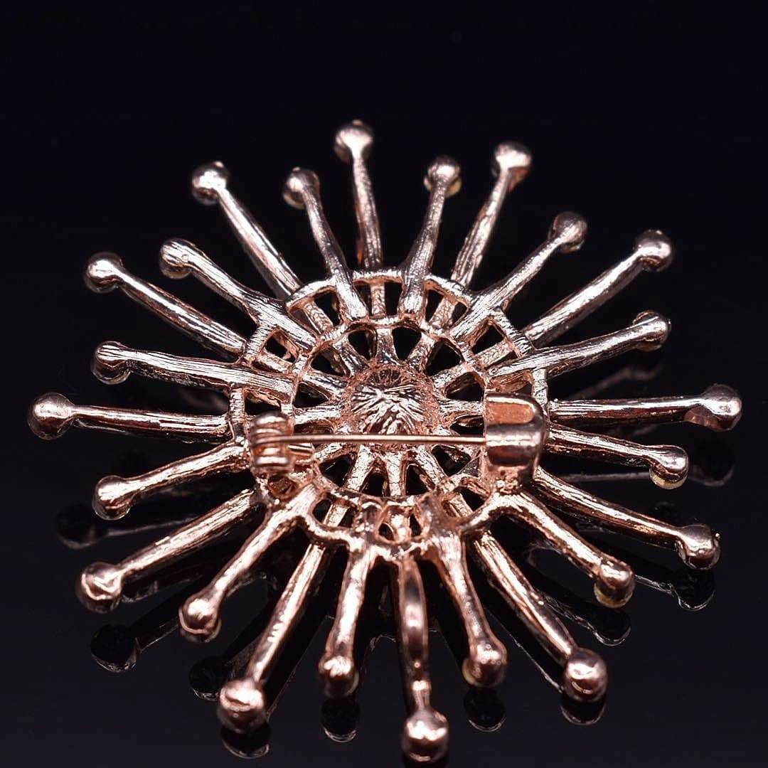 Freshwater Pearl Brooch - Sirius - Akuna Pearls