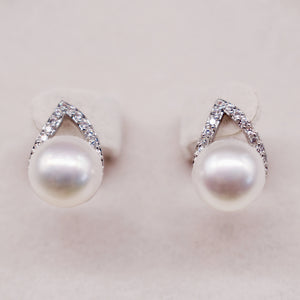 Freshwater Pearl Stud Earrings - Pisces - Akuna Pearls
