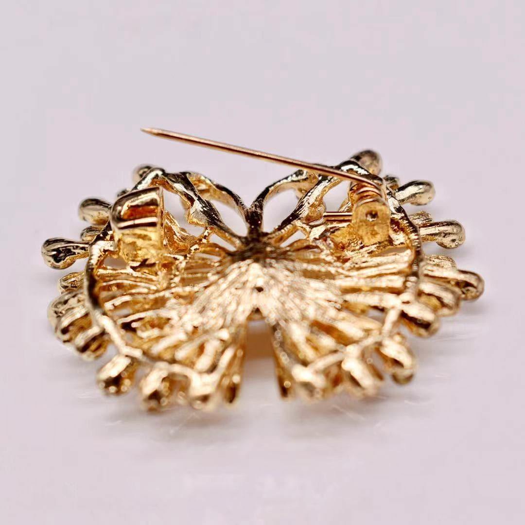 Freshwater Pearl Brooch - Gold Butterfly - Akuna Pearls
