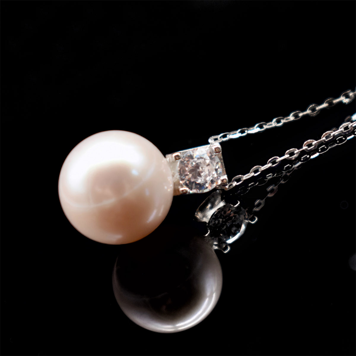 Freshwater Pearl Pendant Necklace - Infinite - Akuna Pearls