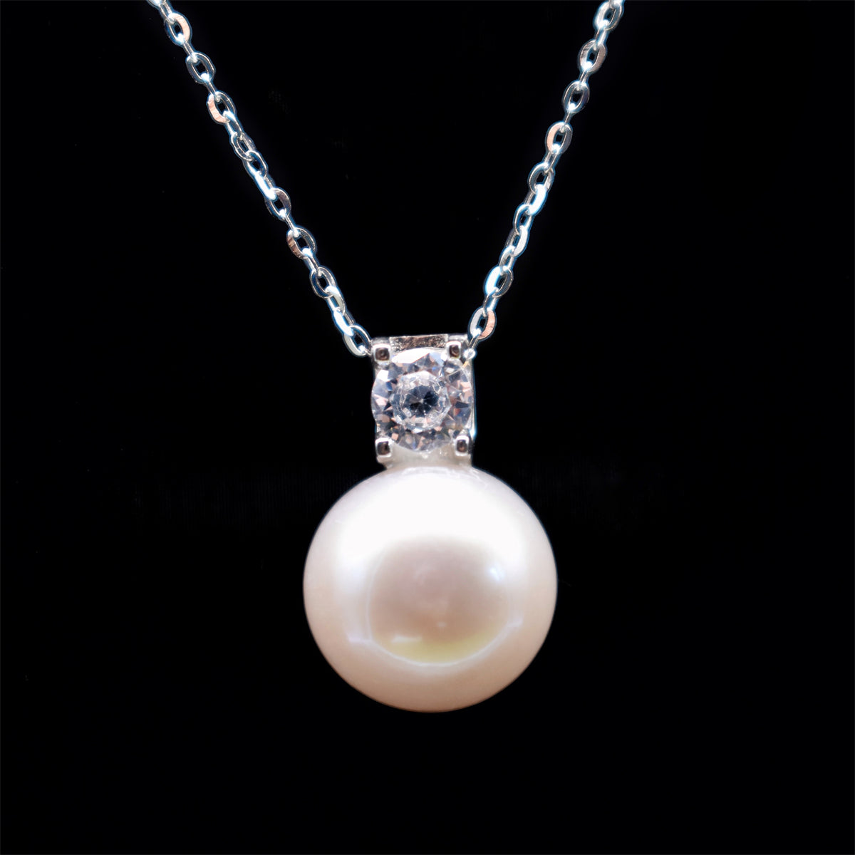 Freshwater Pearl Pendant Necklace - Infinite - Akuna Pearls