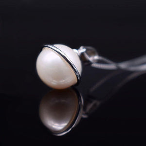 Freshwater Pearl Pendant Necklace - Lucina - Akuna Pearls