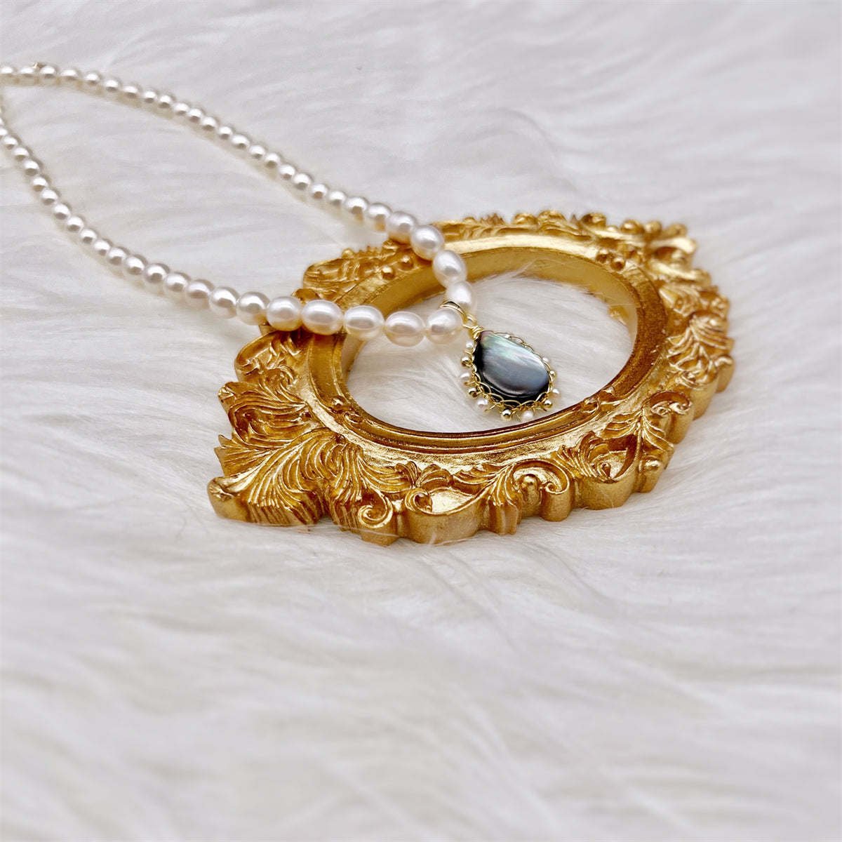 Freshwater Pearl Pendant Necklace - Marilla - Akuna Pearls