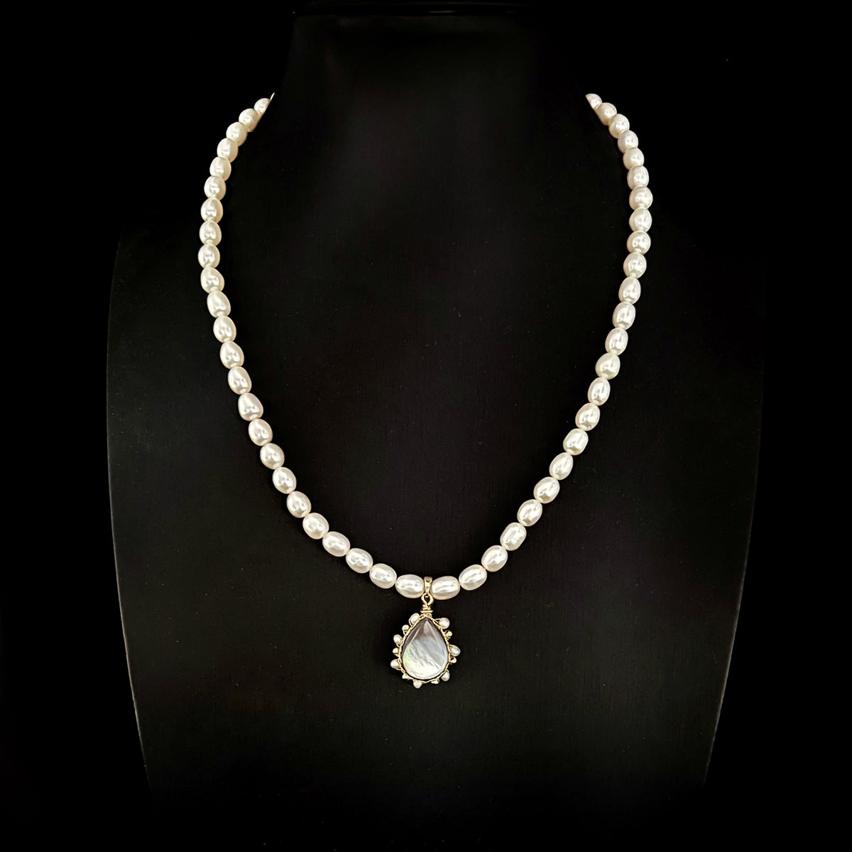 Freshwater Pearl Pendant Necklace - Marilla - Akuna Pearls