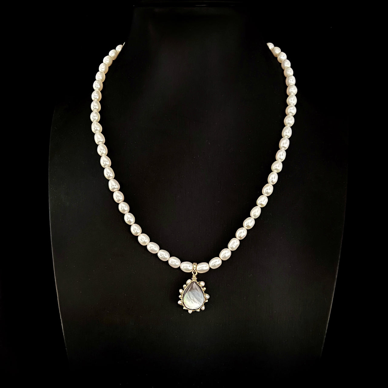 Freshwater Pearl Pendant Necklace - Marilla - Akuna Pearls