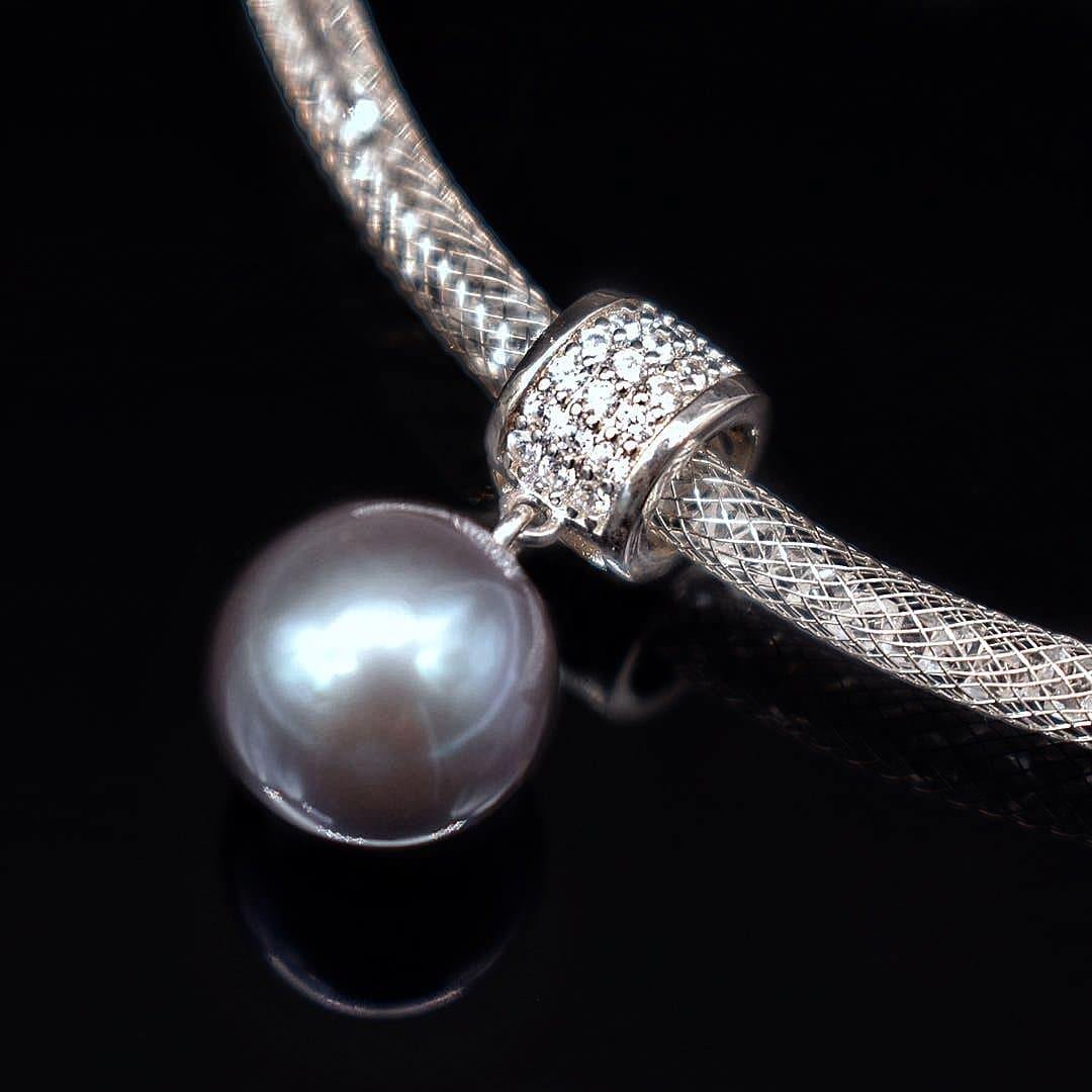 Freshwater Pearl Pendant Necklace - Minerva - Akuna Pearls