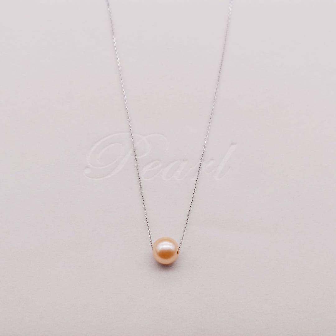 Minimalist pearl necklace online