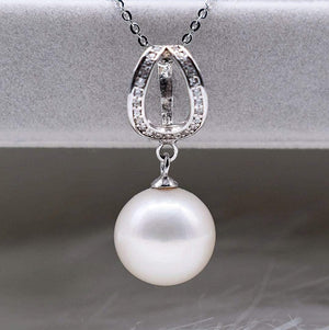 Freshwater Pearl Pendant Necklace - Orpah - Akuna Pearls