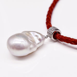 Kangaroo Leather Baroque Pearl Pendant Necklace - Picabo - Akuna Pearls