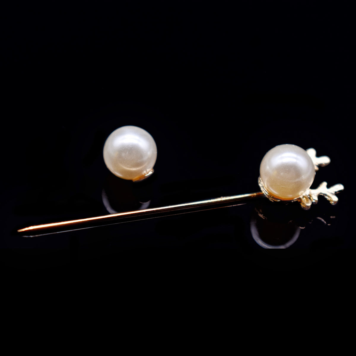 Faux Pearl Fashion Pin - Reindeer - Akuna Pearls