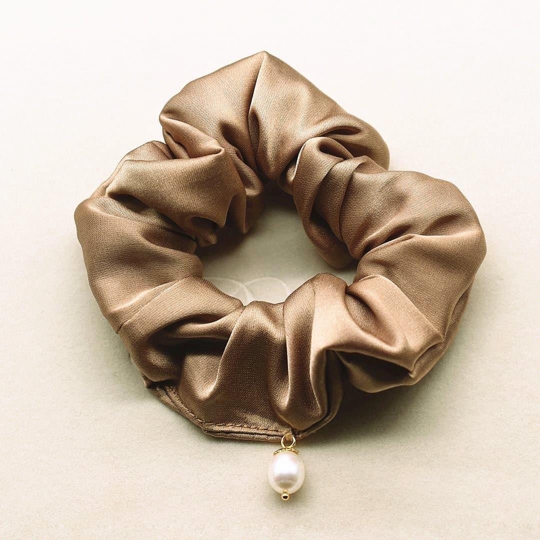 Freshwater Pearl Scrunchies - Akuna Pearls