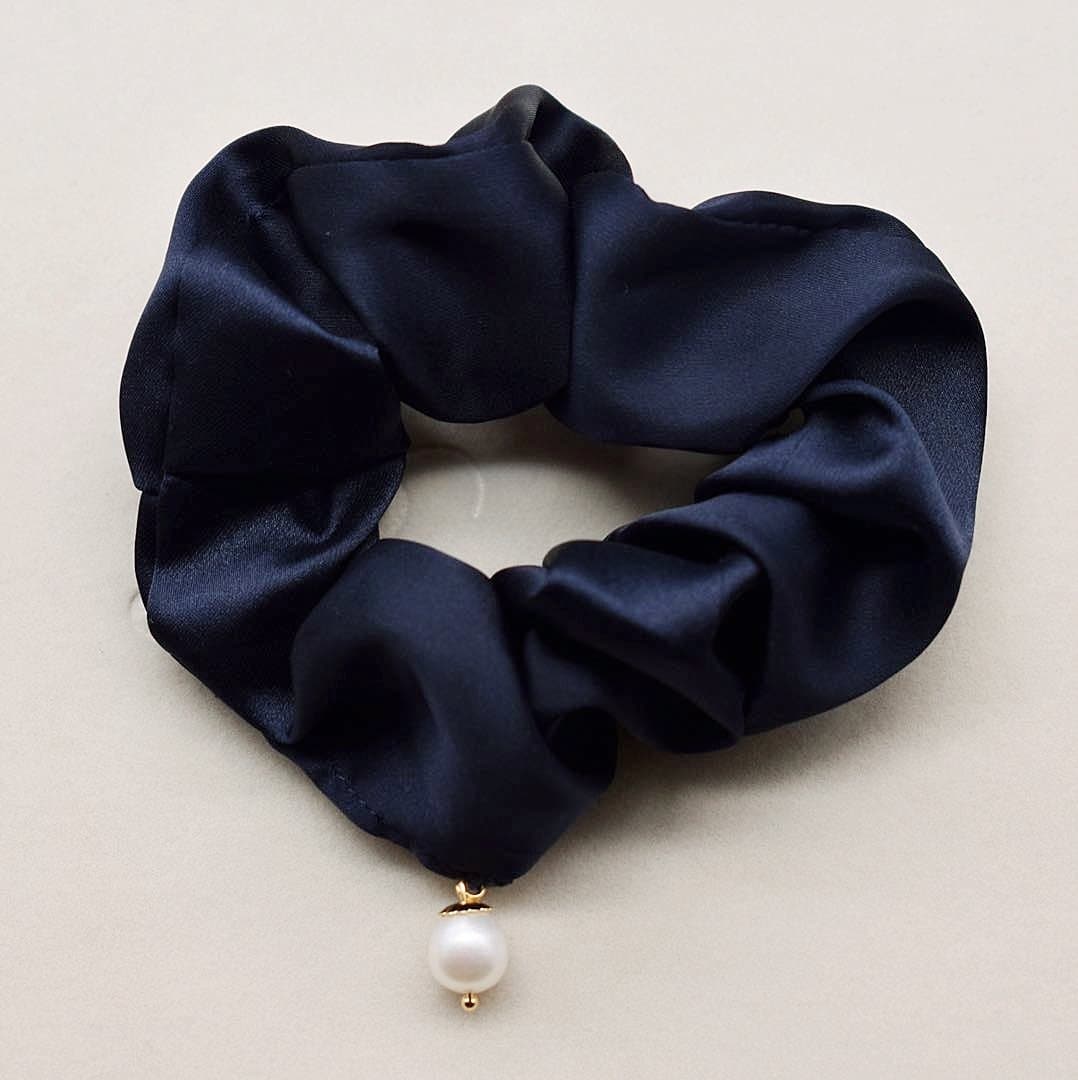 Freshwater Pearl Scrunchies - Akuna Pearls