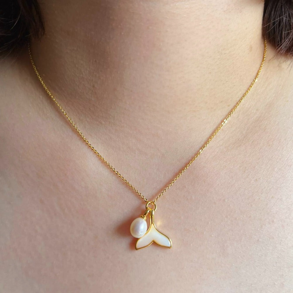 Freshwater Pearl Mother of Pearl Pendant Necklace Tail Akuna