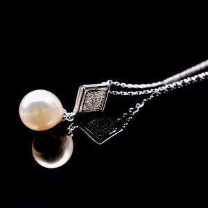 Freshwater Pearl Pendant Necklace - Valor - Akuna Pearls