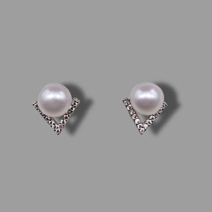 Freshwater Pearl Stud Earrings - Victoria - Akuna Pearls