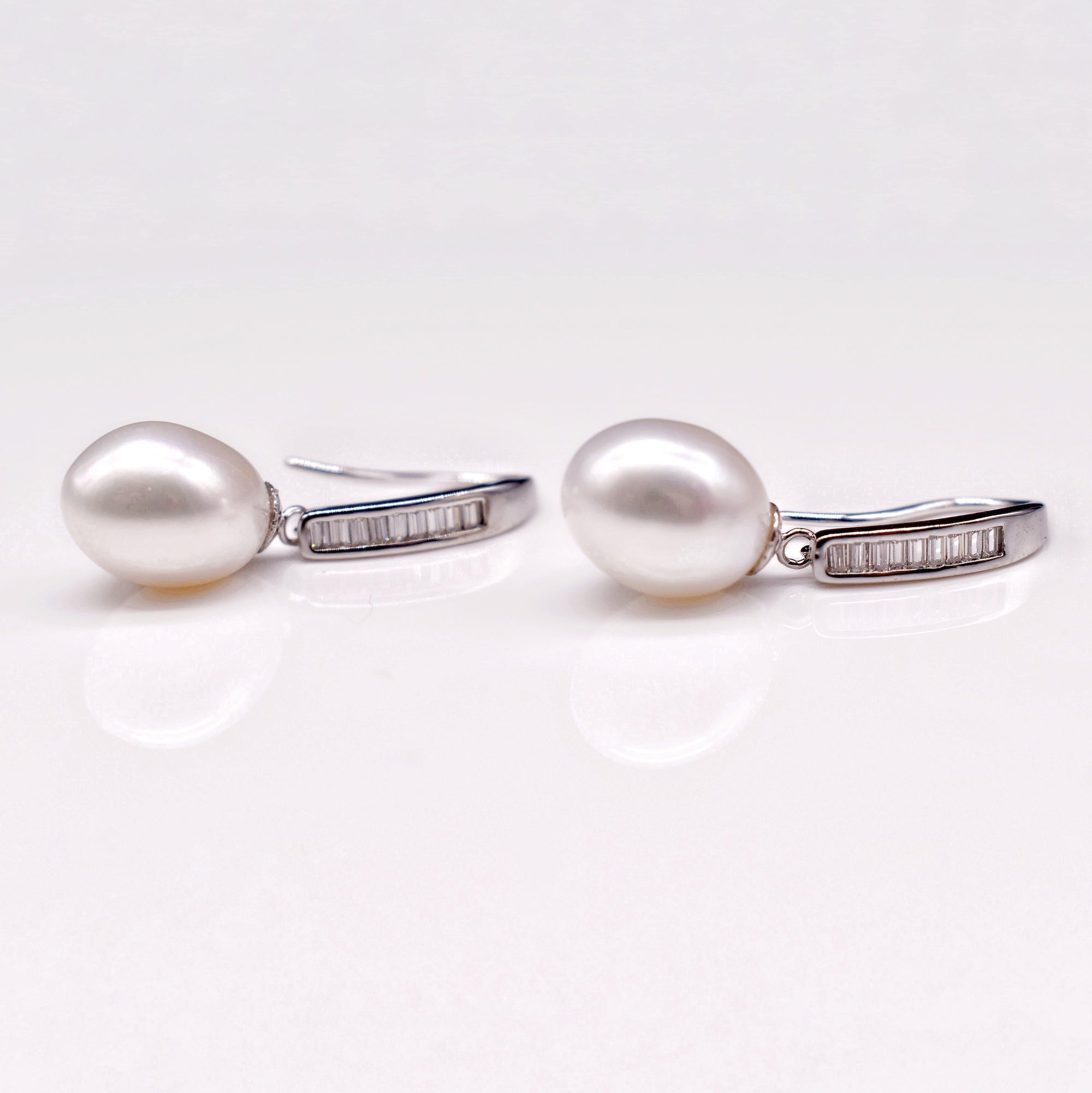 Freshwater Pearl Earrings - Patina - Akuna Pearls